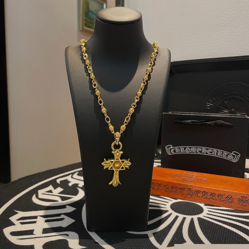 Ch**me He**ts necklaces